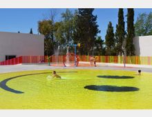 uploads/2016/07/Smile-pool-by-A2arquitectos-08-1024x683.jpg