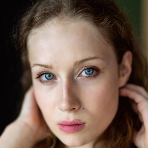 © Anastasiia Kholina