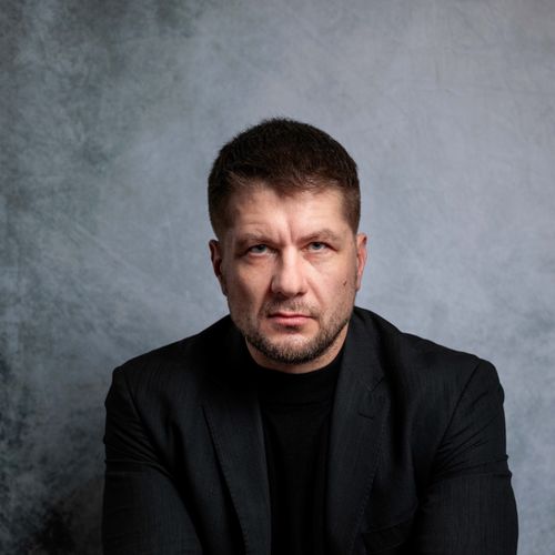 © Dzianis