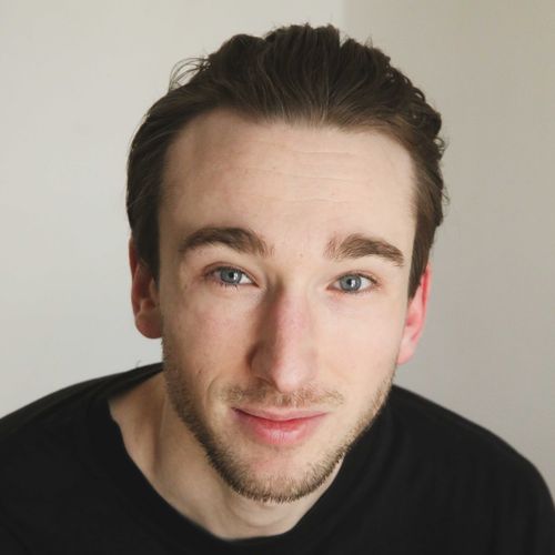 © India Lange