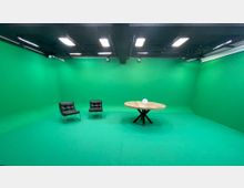 6.2 plato con atrezzo.jpg