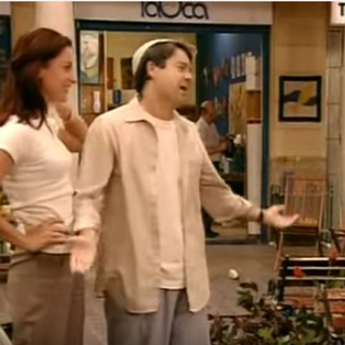 © Still of Marian Caparros with Silvia Espigado and Carlos Iglesias in Manos a la Obra