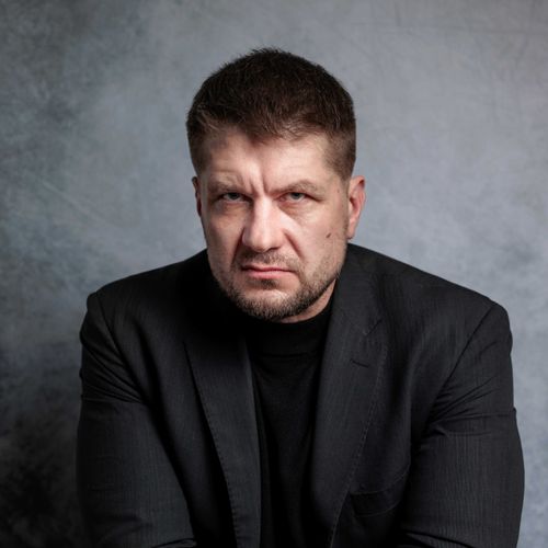 © Dzianis